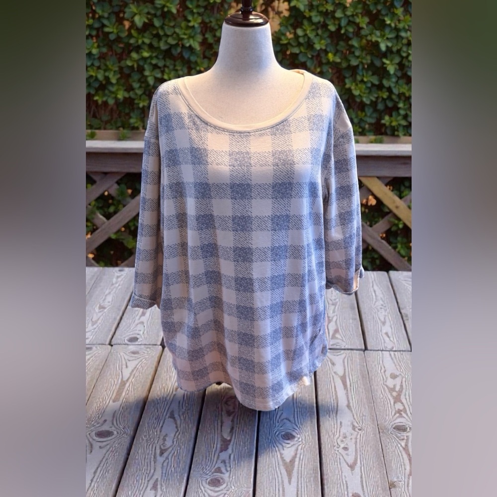 Comfort Corner Women’s XX Blue And White Checkered 3/4 Sleeves Scoop Neck Soft